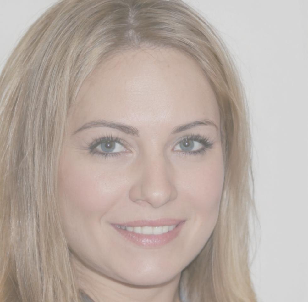 專業的財務分析導師正在為學員提供個別指導