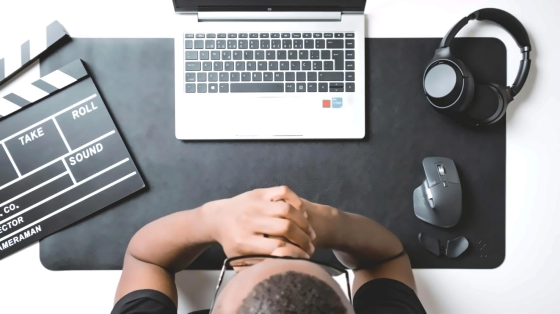 詳細的財務圖表和分析工具展示專業分析技巧